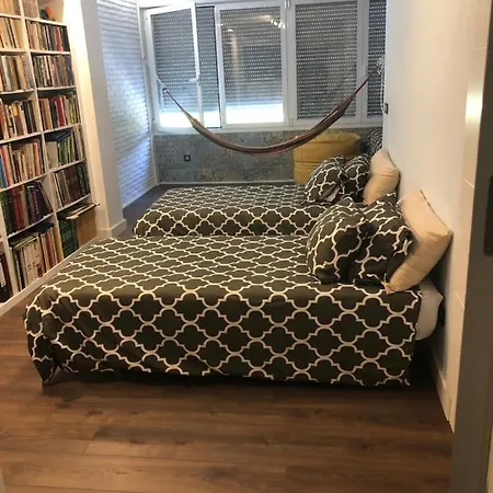 Chari Suites Homestay Malaga