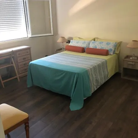 Chari Suites Homestay Malaga