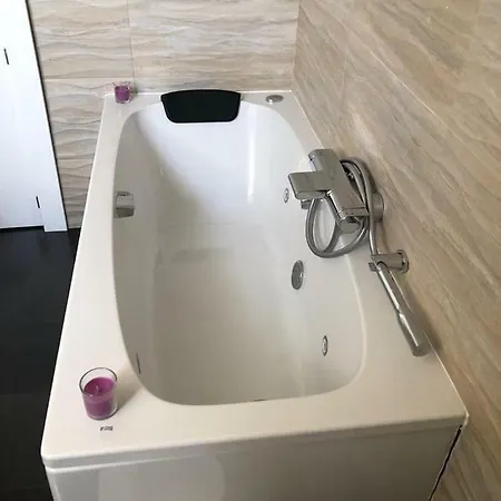 Chari Suites *